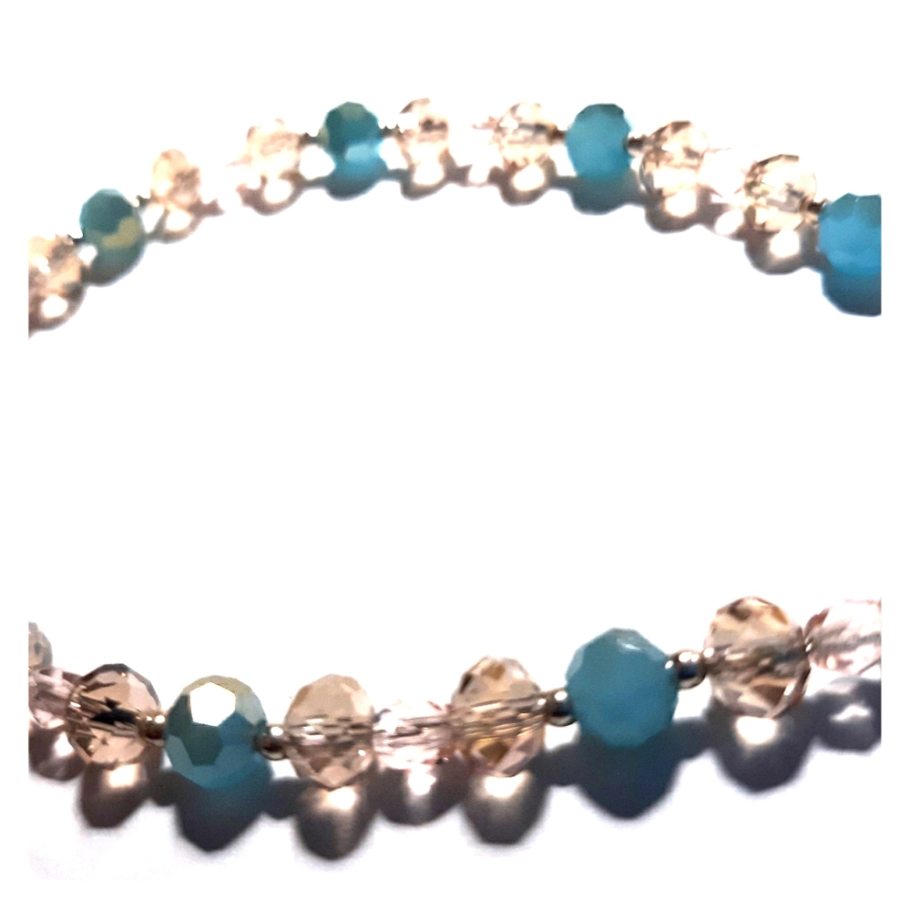 Glass bead bracelet